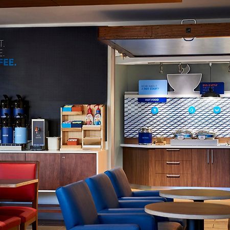 Holiday Inn Express & Suites Ridgecrest - China Lake By Ihg מראה חיצוני תמונה
